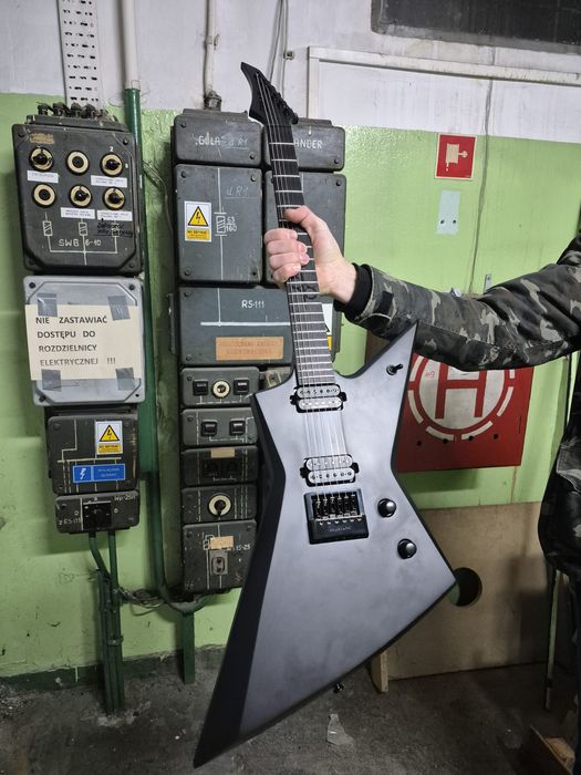 Solar explorer E1.6 SVART+