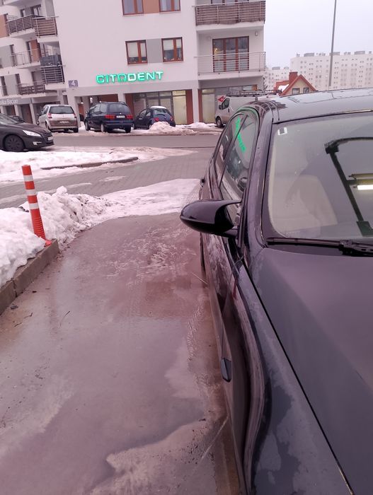 BMW E90 320d m47 duża Navi alufelgi podświetlane klamki szyberdach