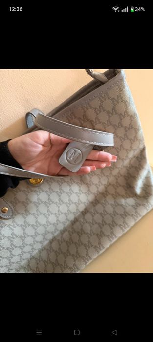 Carteira nova cinzenta