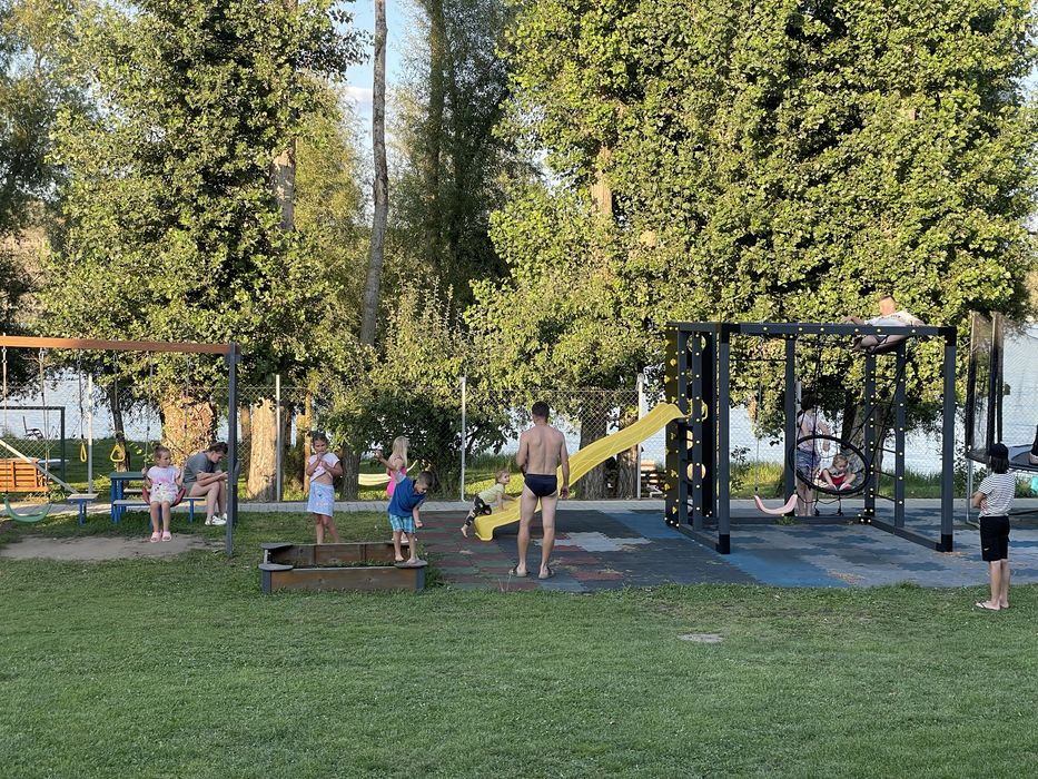 База відпочинку. Оренда будинку на Дністрі. Басейн з підігрівом
