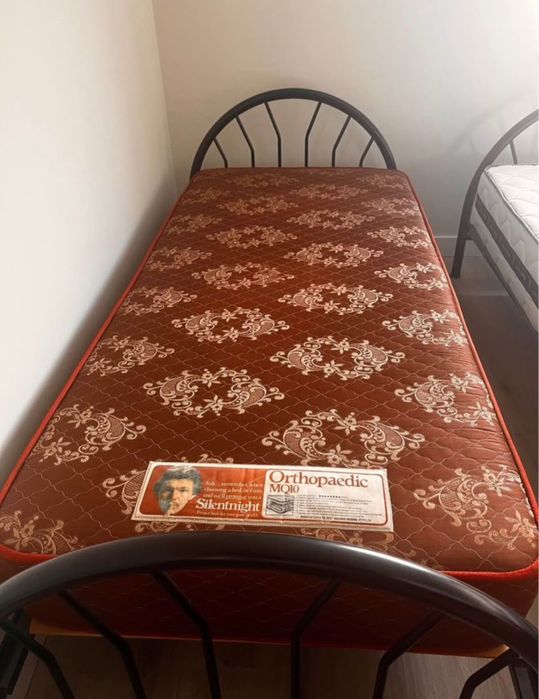 Cama de solteiro + cochão