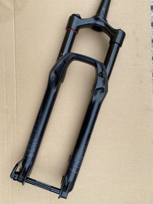 Suspensão Rock Shox Revelation 29