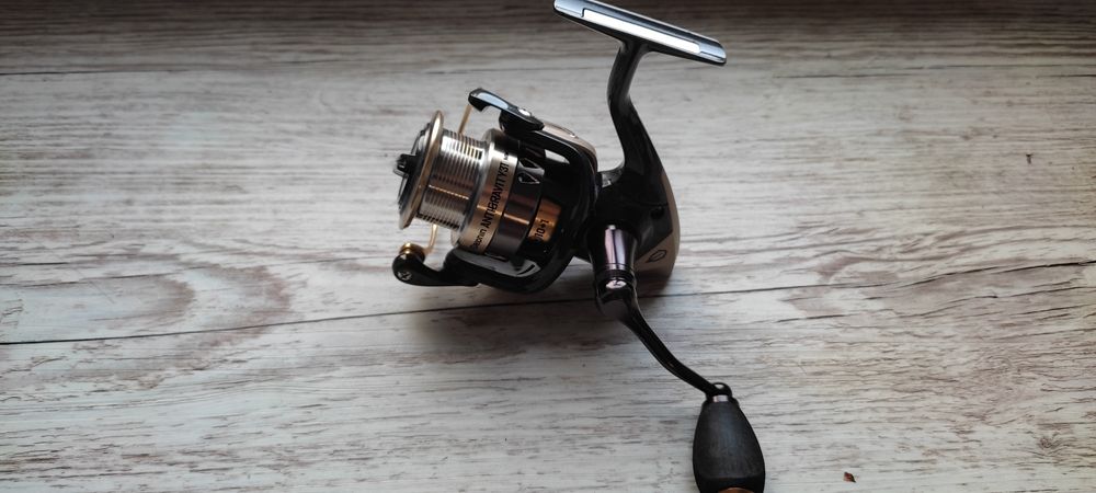 Kołowrotek spinningowy Delphin antigravity 3T + dodatkowa szpula