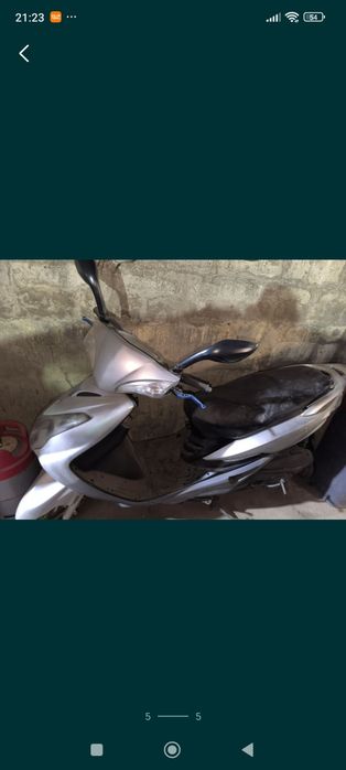 Vendo uma mota sym 125