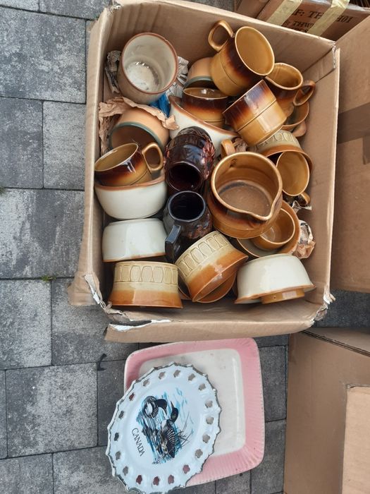 Stara porcelana z prlu.