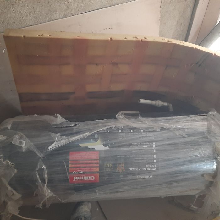 Sprzedam zbiornik cieplej wody 140l poziomy