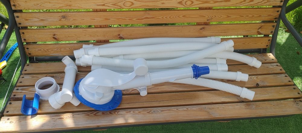 Oczyszczacz aqua do basenu