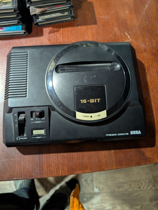 Sega Mega Drive 1 (Yamaha Sound/Japan Board) + 27 картриджей