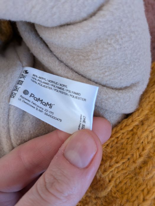 Miodowy komplet PaMaMi czapka z pomponem i długi szalik