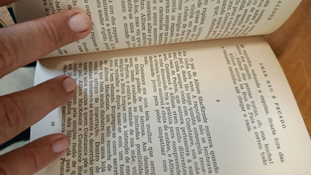 Portes grátis Livro "Amar não é pecado" de Grace Metalius