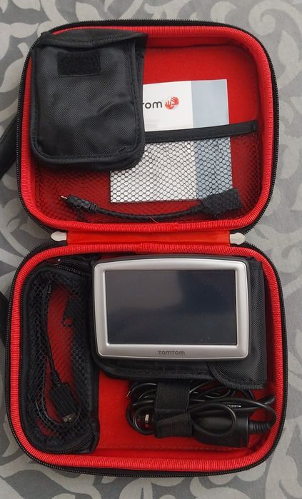 GPS tomtom ainda com plicula no ecrã