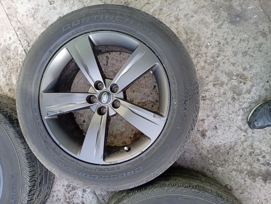 Диски с резиной Land Rover Velar 255/55 R19 оригинал ID:02