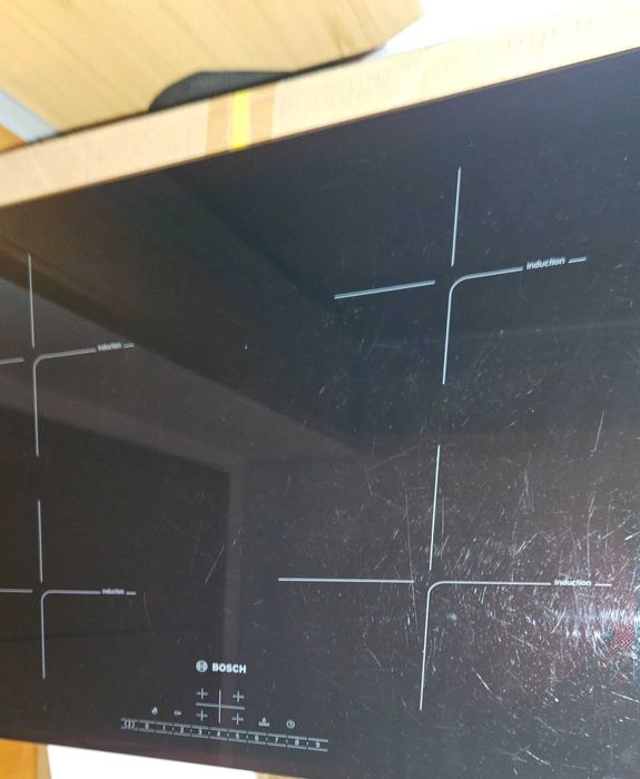 placa de indução Bosch PUE611FB1E (60 cm).