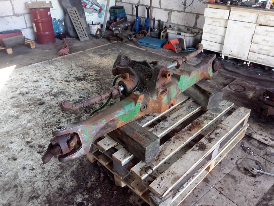 John Deere 3040 i 3140 most przód 3640 obudowa mostu zwrotnica APL 345