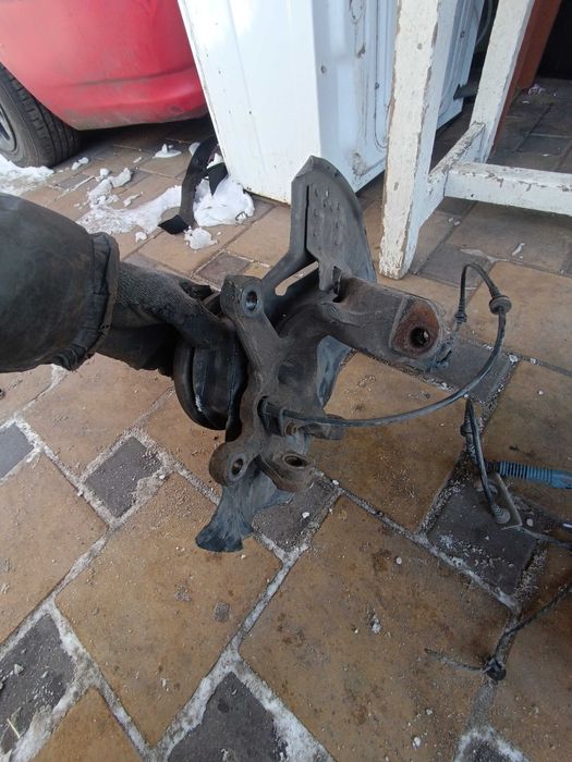 Цапфа БМВ Е46 Кулак поворотный BMW E46 ABS АБС БМВ Е46