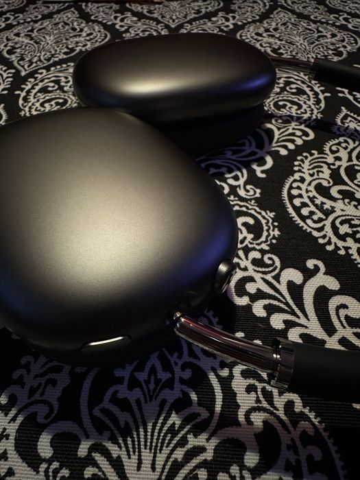 AirPods Max (Lightning)