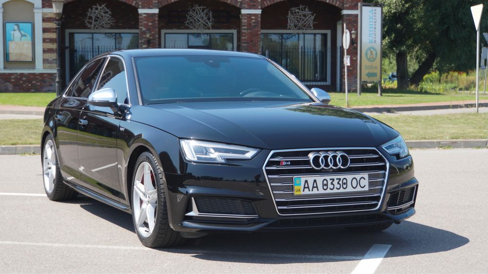 Audi s4 b9 2017 450л.с