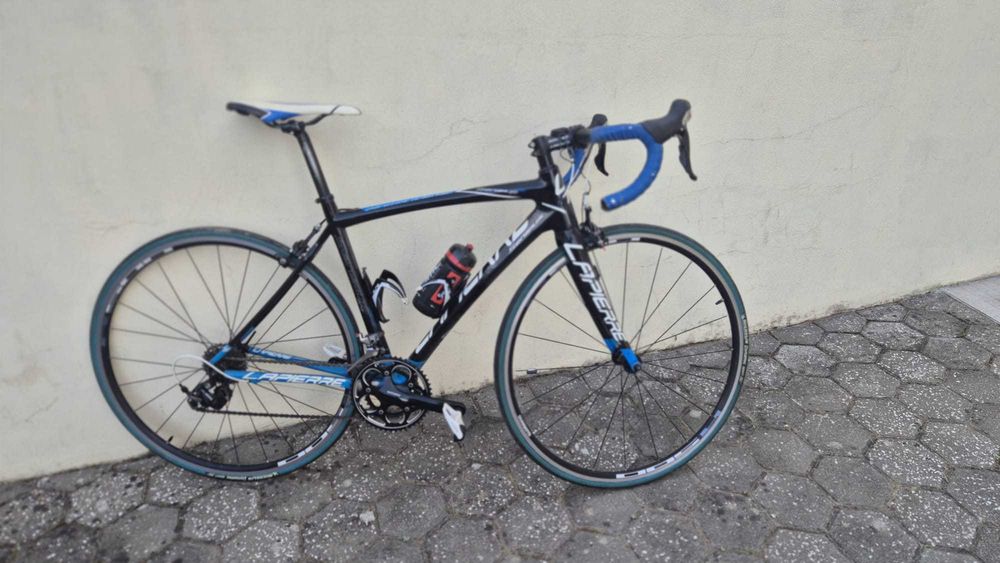 Bicicleta de Estrada LAPIERRE carbono