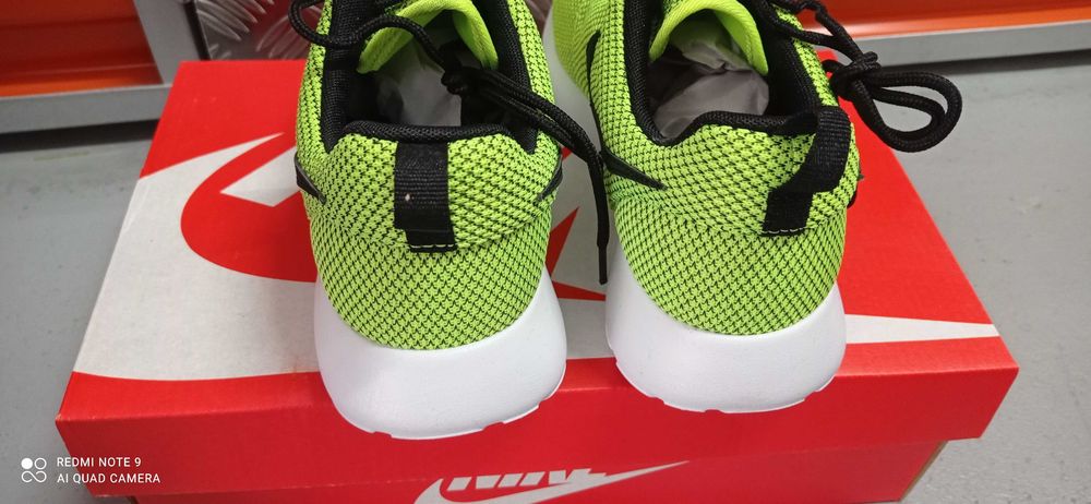 Nike RosheRun(GS) roz. 38