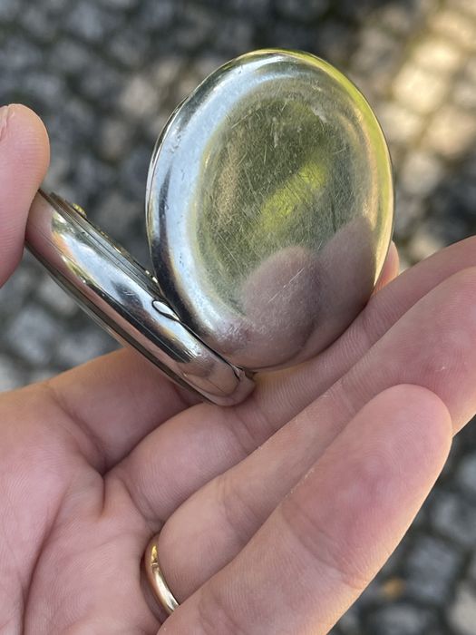 Omega de bolso em exelente estado
