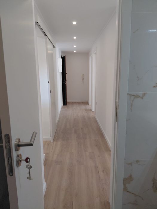 Apartamento t2 na torre da marinha remodelado