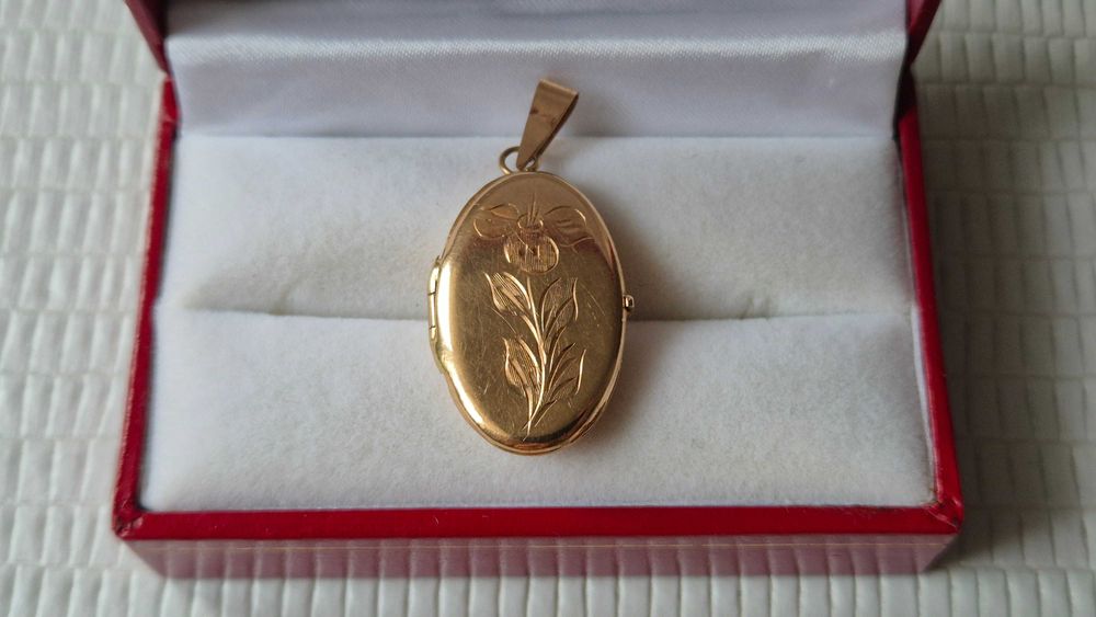 Złoto 585 - złoty sekretnik damski z kwiatem (Vintage)