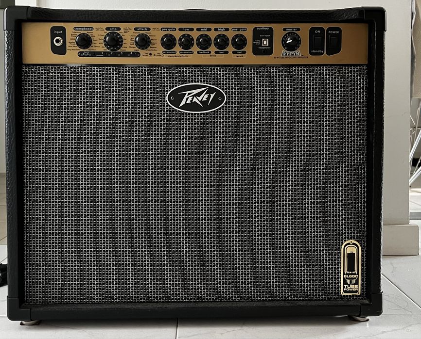 Gibson SG Standard Ebony + Afinador + Peavy R60