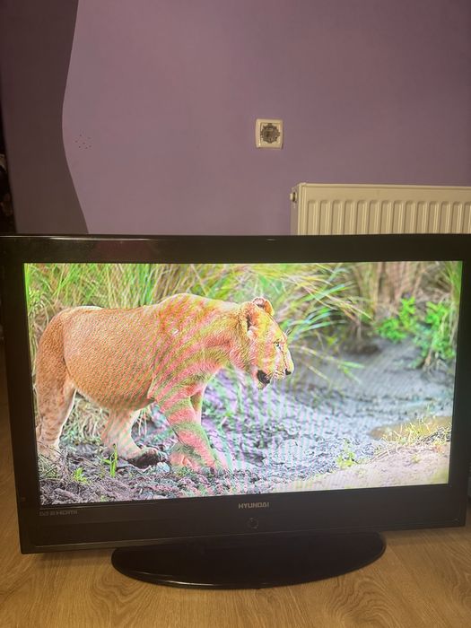 Телевізор HYUNDA 32 дюйми ( без інтернету )