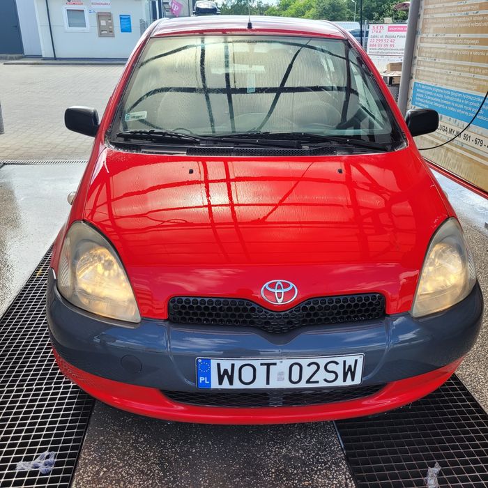 Toyota yaris 2000r Ząbki • OLX.pl