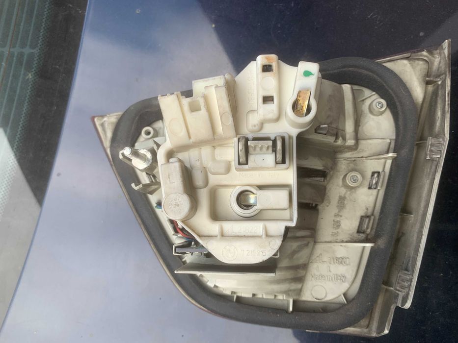Bmw 3 e91 lampa w klapę prawa prawy tył po lift
