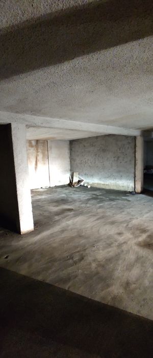 Vendo Garagem na Cave