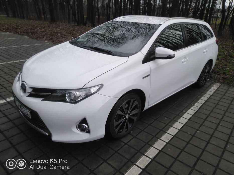 Auris 1.8 hybryda bezawaryjna