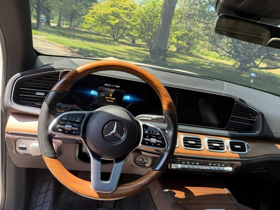 Mercedes-Benz GLS 450      2021