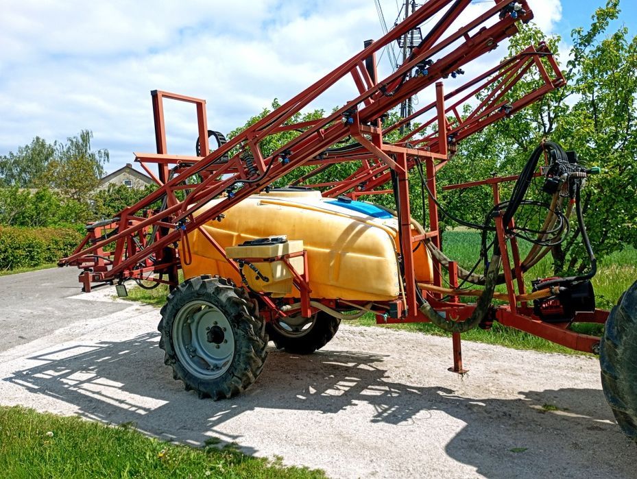 Polski opryskiwacz Hydraulicznie rozkładany  z 2018r