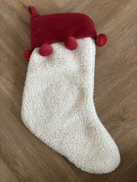 skarpeta świąteczna home&you biała miękki baranek pompony prezent 47cm
