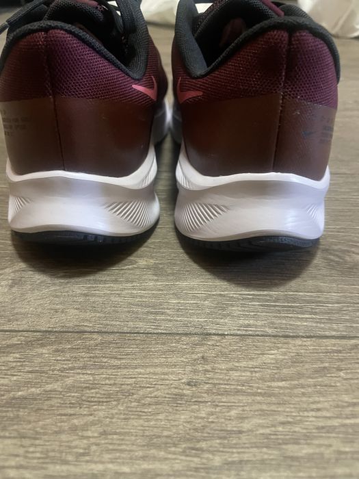 Кросівки жіночі Nike
