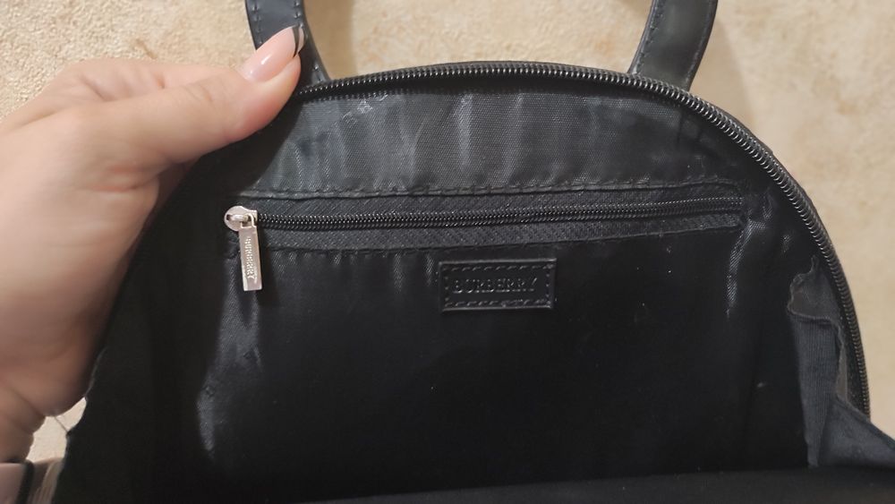 Вінтажна сумка Burberry Top Handle Dome Bag у фірмову клітинку Nova Check.