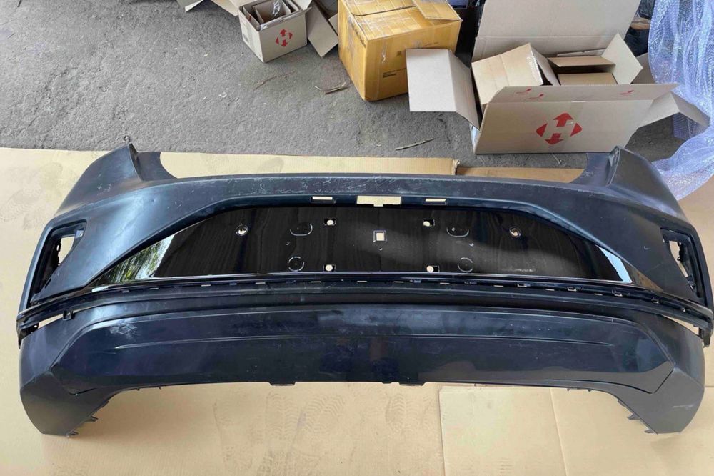 Zekr 001 бампер задній , є інші деталі Zeekr 7X 009 007 X