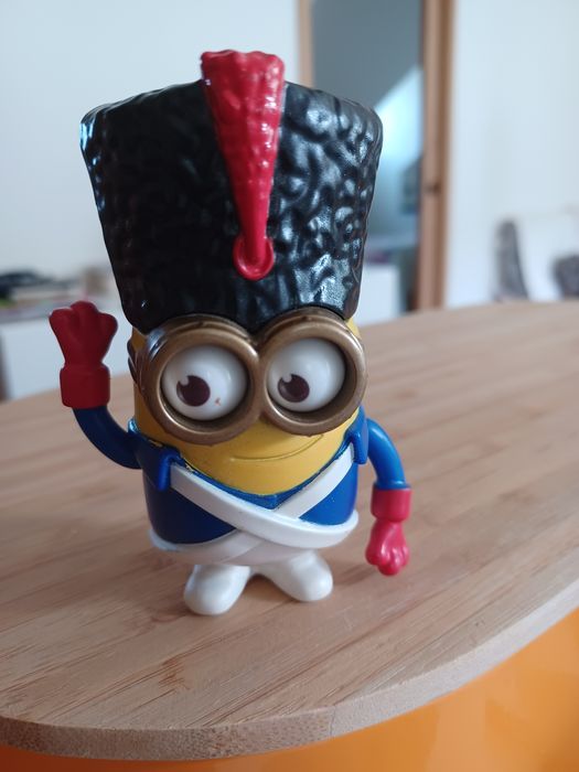 4 bonecos minions do Mac Dolnad