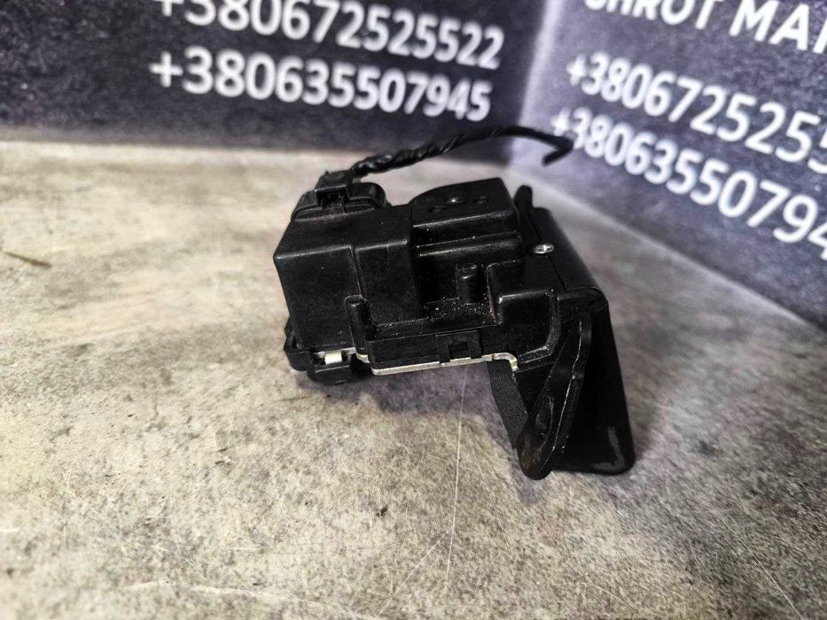 Замок кришки багажника ляди Kia Spotrage SL 2010-2015  81230-3w000