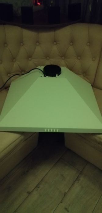 Витяжка продам по ненадобности... не була у використані