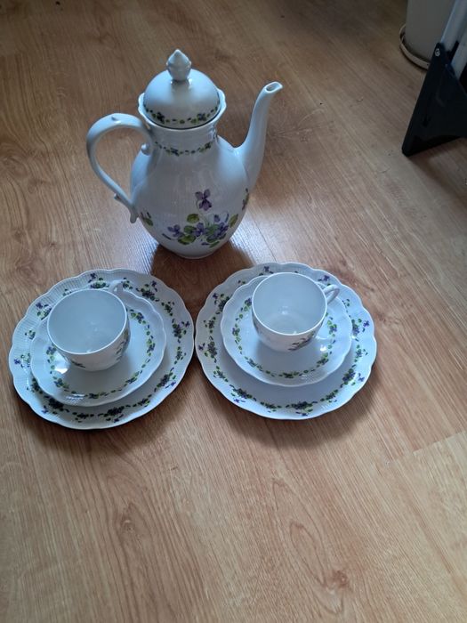Zestaw porcelanowy kawowy