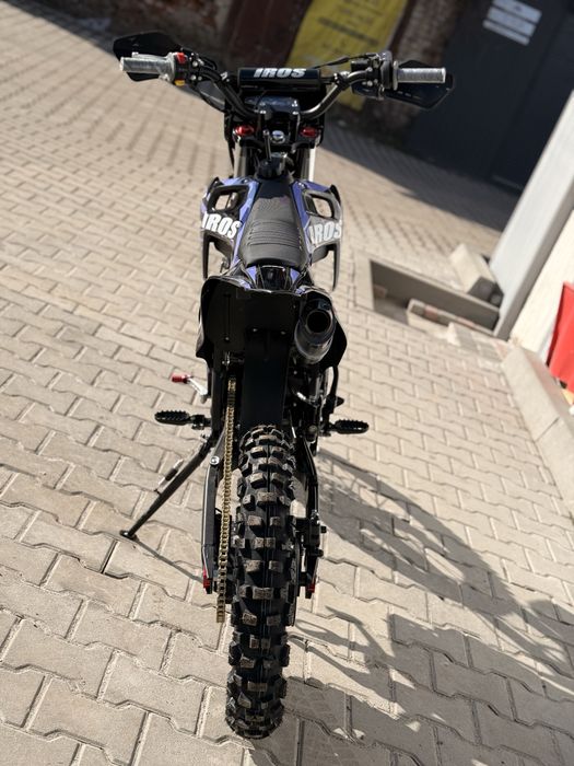 Мотоцикл IROS RS-68 yx140cc