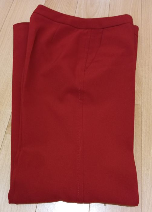 Calças vermelhas da Mango