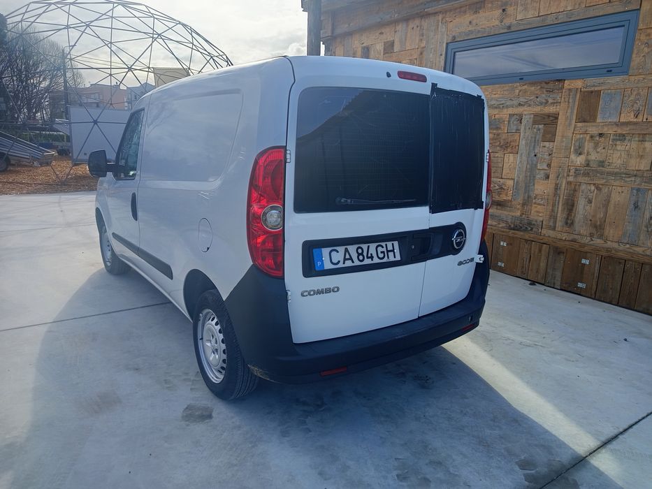 Opel Combo 1.3 Eco Flex, apenas 143 000km 1 dono