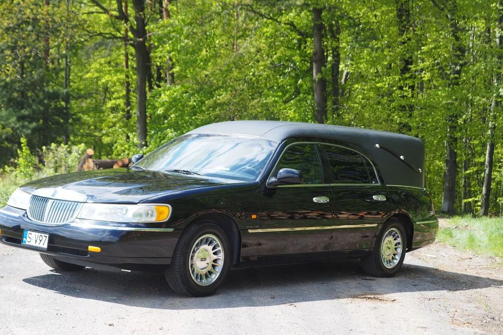 Lincoln Town Car Karawan Lincoln Faktura VAT 23% split payment