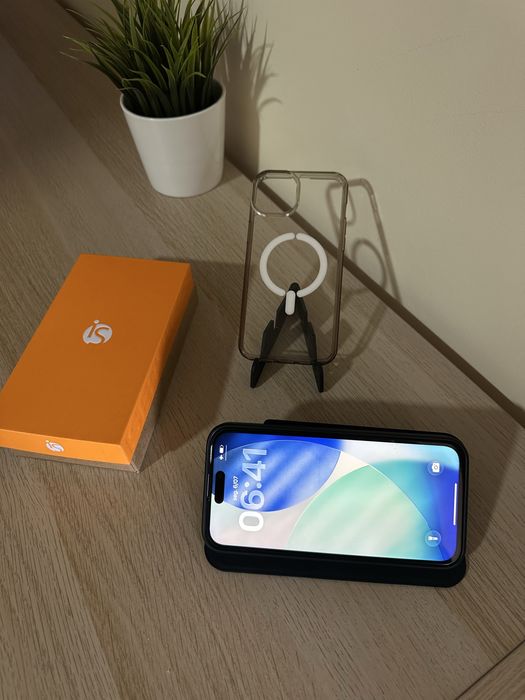 Iphone 15 Plus 128GB + case em couro + película