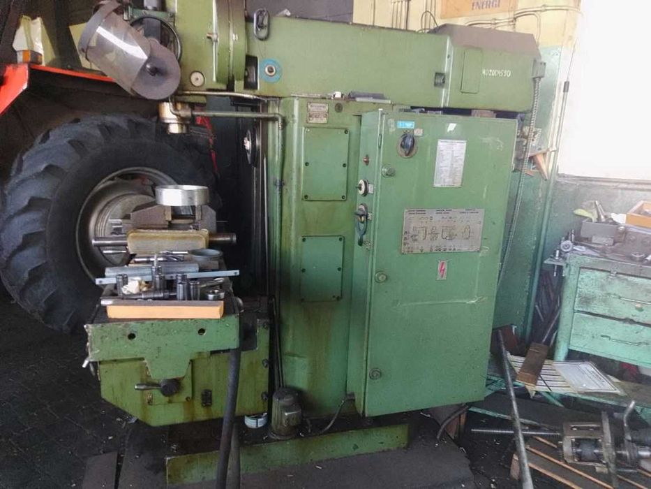 nie jest w pewni sprawna frezarka