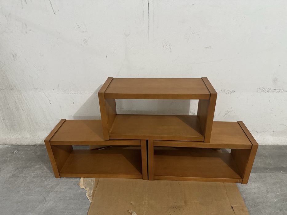 Conjunto de 3 cubos de parede em madeira