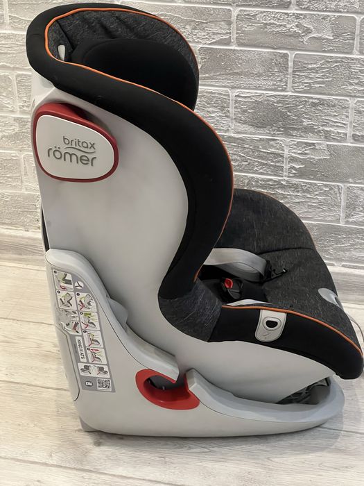 Крісло автомобільне Britax romer